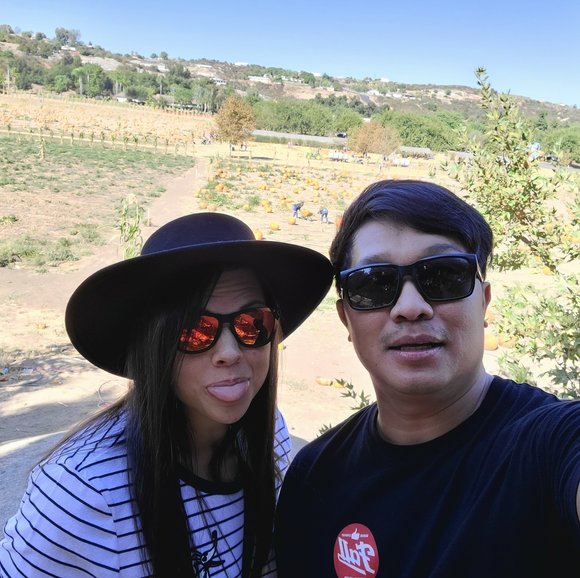 Profile Picture of Peter Vongsa (@zoneout25) on Poshmark