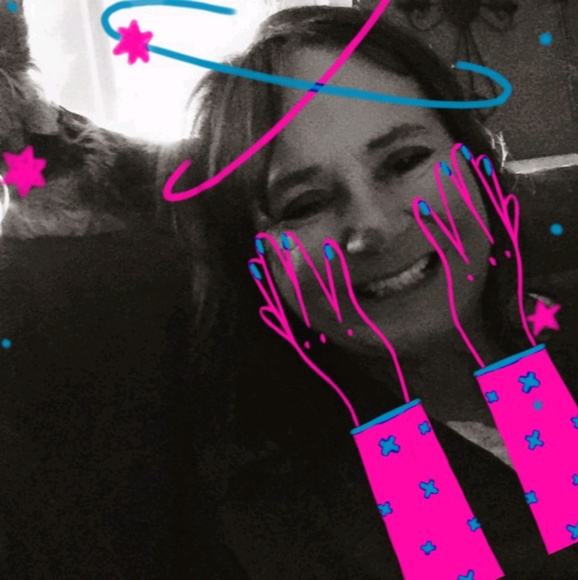 Profile Picture of Leasa Winborne (@leasawin) on Poshmark