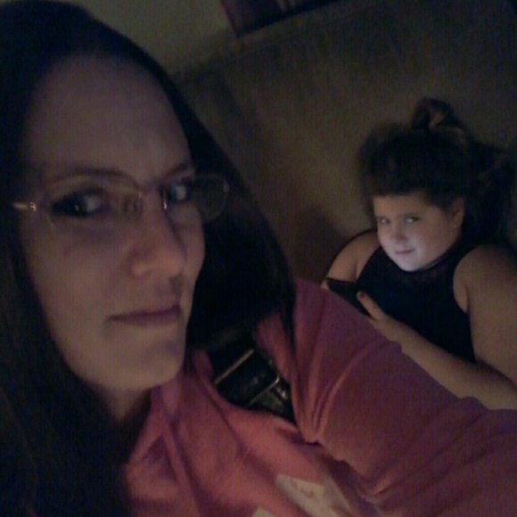 Profile Picture of Nikki Hoffbauer (@nikki_hoffbauer) on Poshmark