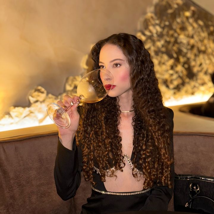 Profile Picture of Júlia Orione (@juliaorione) on Tiktok