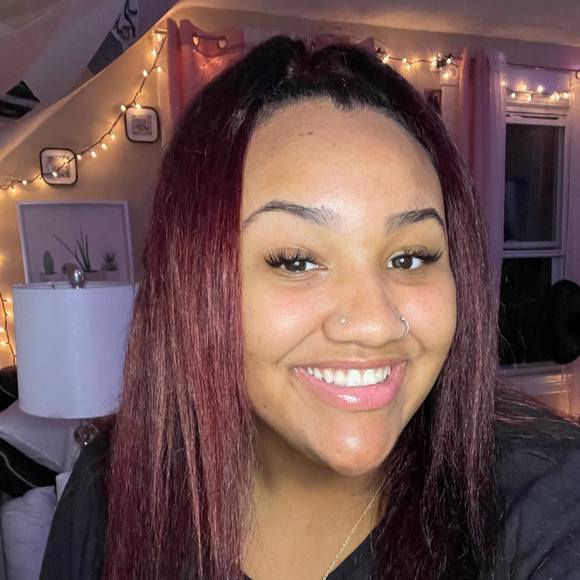 Brianna Clements - Poshmark Profile Picture of Brianna Clements (@briannacleme930) on Poshmark