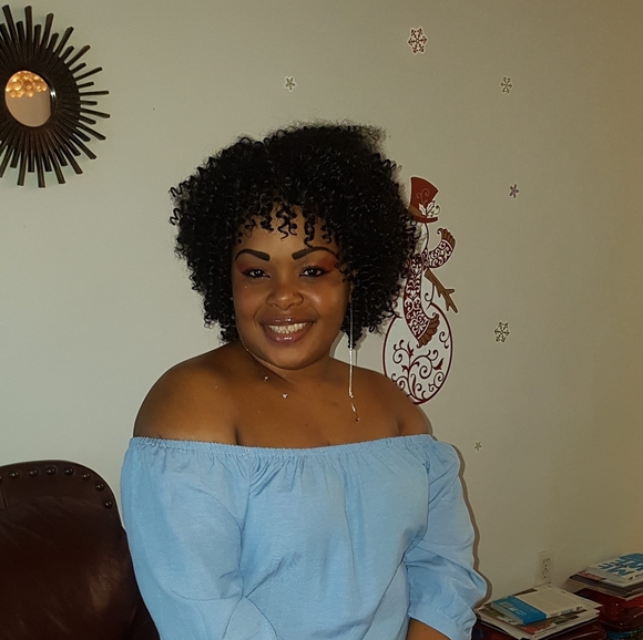 Profile Picture of Danlin Joseph (@danlinjoseph) on Poshmark