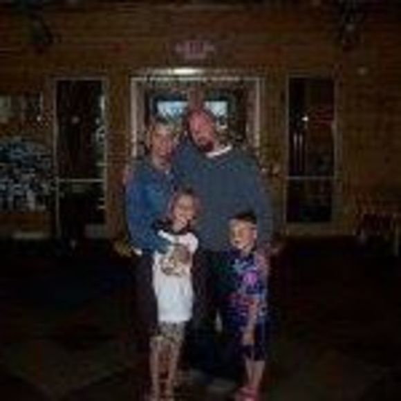 Profile Picture of Bonnie Canesi (@bcanesi) on Poshmark