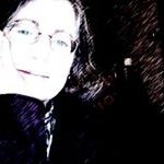 Profile Picture of Clare Caddell (@readercc) on Instagram