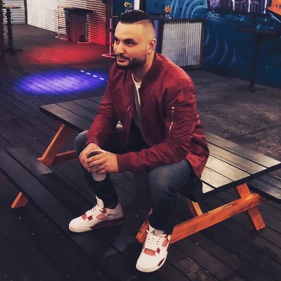 Profile Picture of Christopher Pezzella (@cpezzz15) on Poshmark