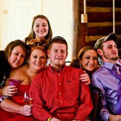 Profile Picture of KRISTEN COWART (@KRISTEN2230) on Twitter