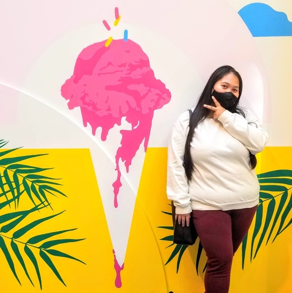 Profile Picture of Marielle Jamon (@ryhiellejam97) on Poshmark