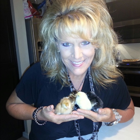 Profile Picture of Sunny Taylor (@sunnytaylor) on Poshmark