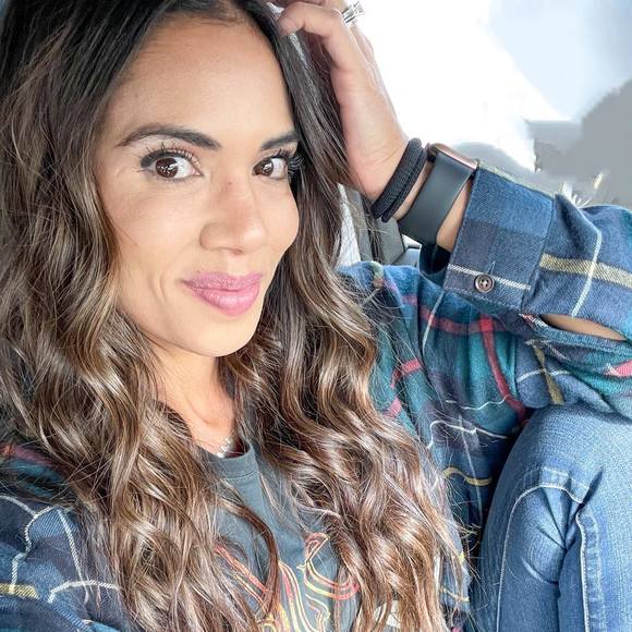 Profile Picture of Michelle Fuhrman (@michellef82) on Poshmark