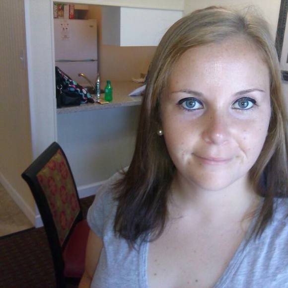 Profile Picture of Jaclyn Kessler (@jkthreads) on Poshmark