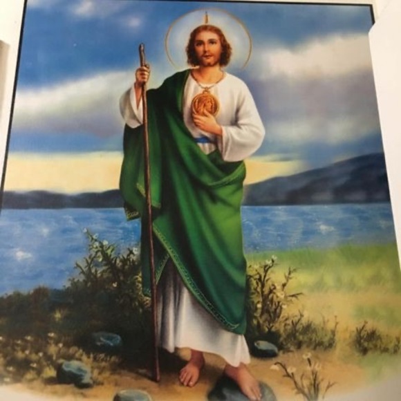 Profile Picture of Daisy Navaro (@zoeynavarro315) on Poshmark