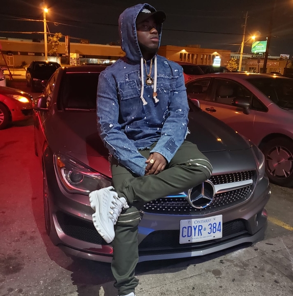 Urum Thomas obewu - Poshmark Profile Picture of Urum Thomas obewu (@urumthomasobewu) on Poshmark