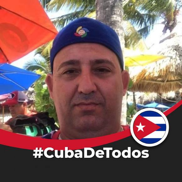 Profile Picture of Adniel Alvarez lópez (@adniel_a) on Poshmark