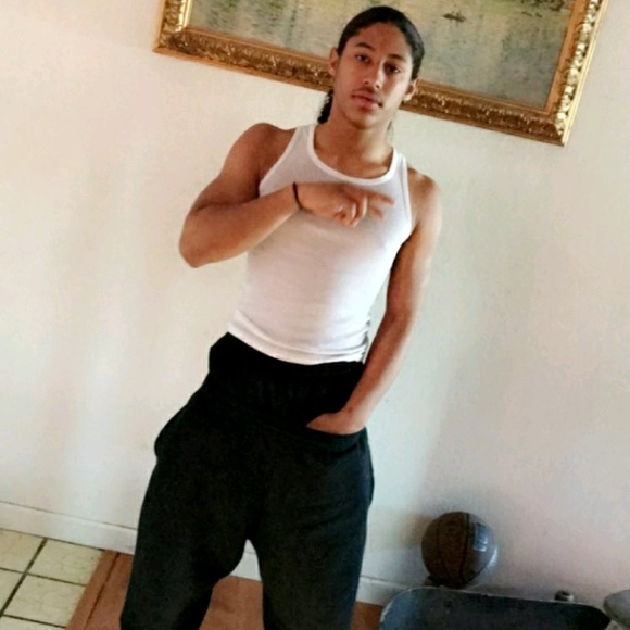 Profile Picture of Jayoni Morales (@jaymo10) on Poshmark