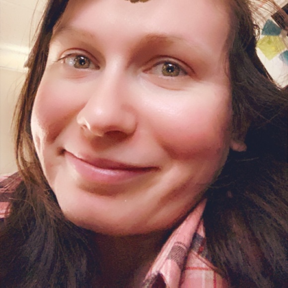 Profile Picture of Brianna Blevins (@bblevins395) on Poshmark