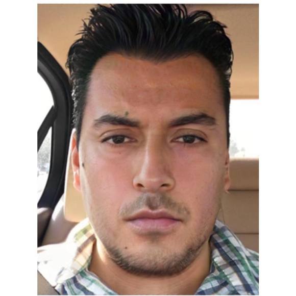Profile Picture of Arturo Lara (@arturolara846) on Poshmark