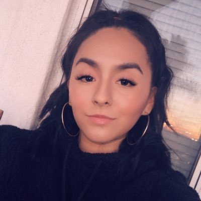 Profile Picture of Joanna (@joannazalez) on Twitter