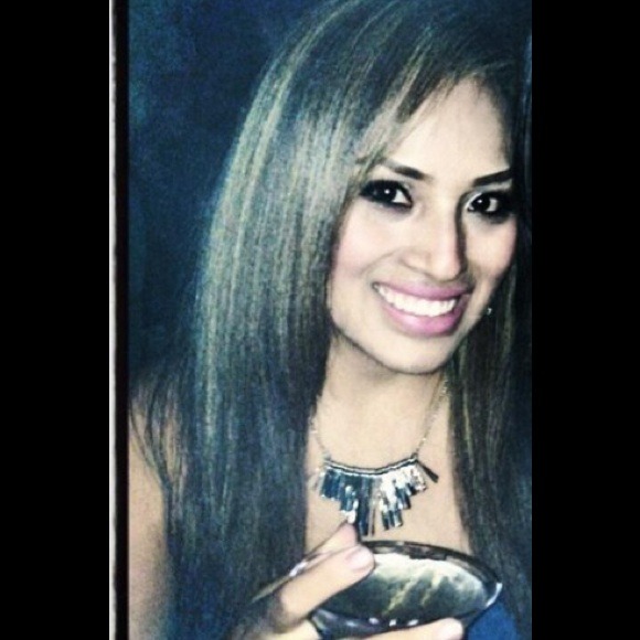 Profile Picture of Veronica Rasmussen (@mrsvras) on Poshmark