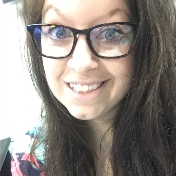 Profile Picture of Rachael Hudicka (@rahudicka) on Poshmark
