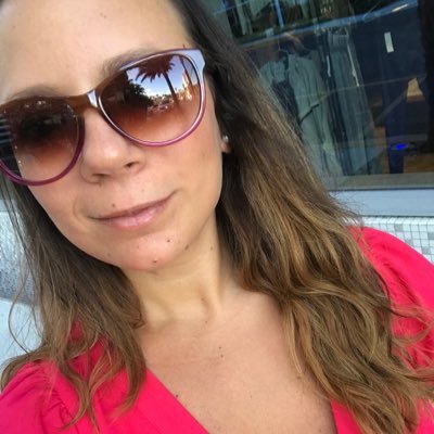 Profile Picture of Mari Agelvis (@mvasubs) on Twitter