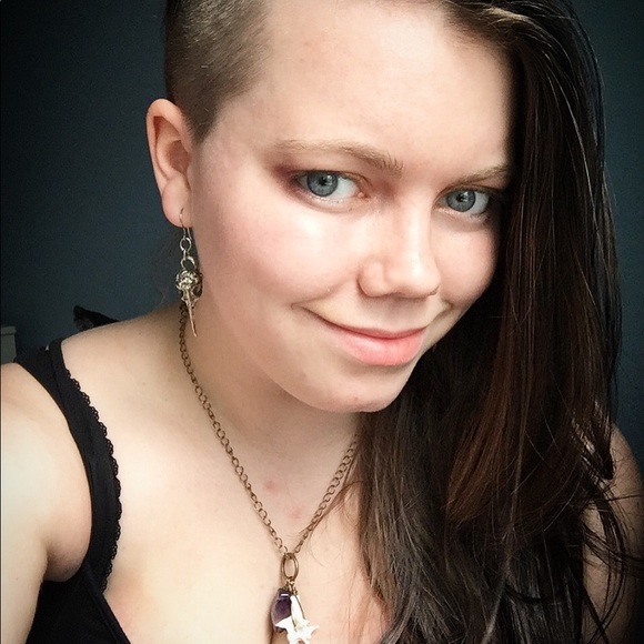 Profile Picture of Natalie Corbett (@natthecat29) on Poshmark