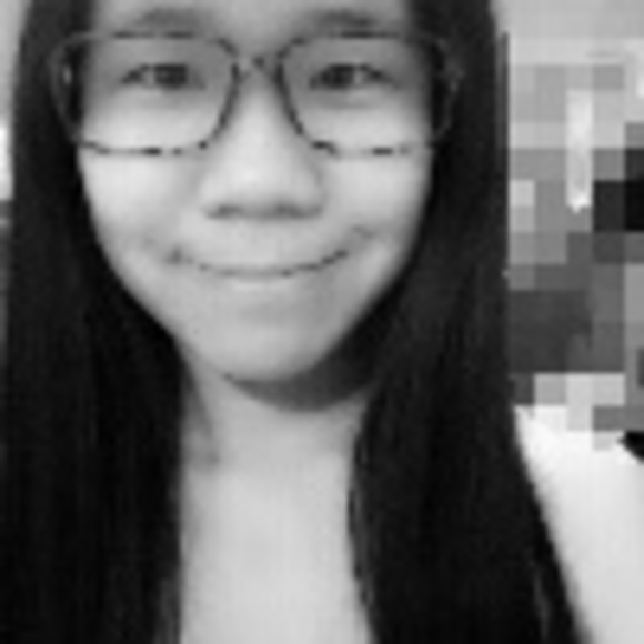 Profile Picture of Wenhui Lyn (@wlin) on Poshmark