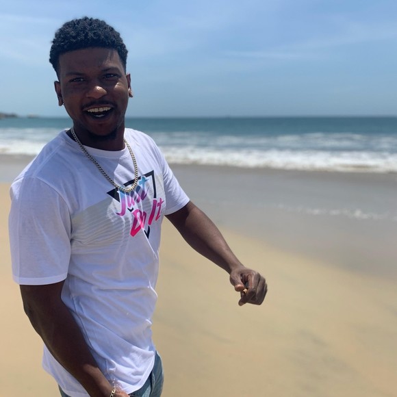 Profile Picture of Justin Flowers (@jfleezy2020) on Poshmark
