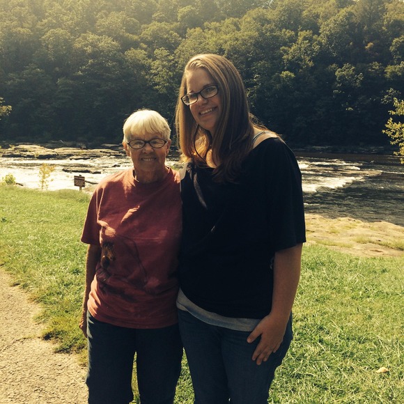 Profile Picture of Kayla Nichelson (@kaygirl888) on Poshmark