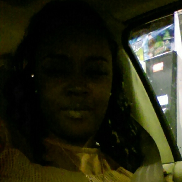 Profile Picture of Coco Johnson (@cocobutta100) on Poshmark