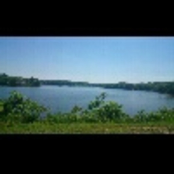 Profile Picture of Amie Summers (@amie326) on Poshmark