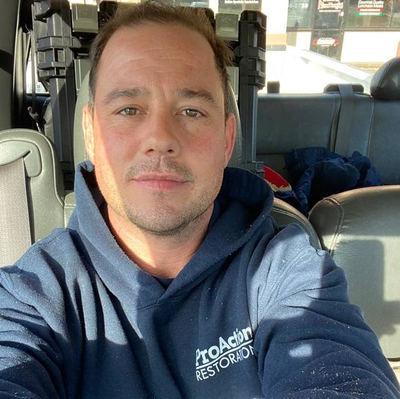 Jason Bradford - Poshmark Profile Picture of Jason Bradford (@jaybrad4d82) on Poshmark