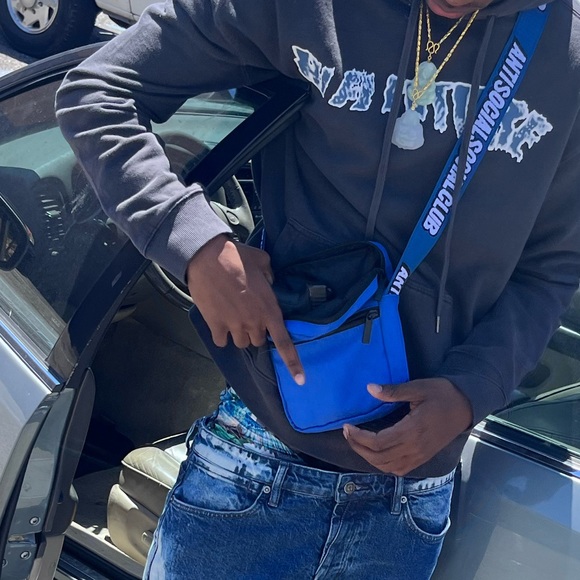 Profile Picture of Josiah Thomas (@spader2x) on Poshmark