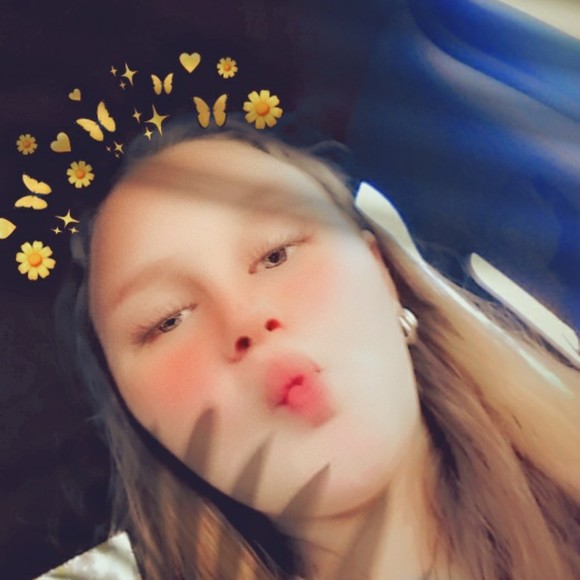 Profile Picture of Tyla Textor (@tylatextor9) on Poshmark