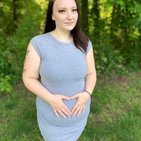Profile Picture of Chloe Schlieper (@chloeschlieper) on Poshmark