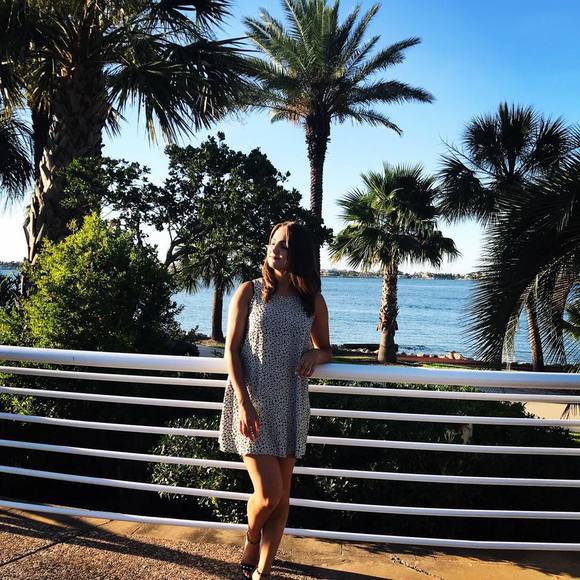 Profile Picture of Diana Bubis (@dianaanna) on Poshmark