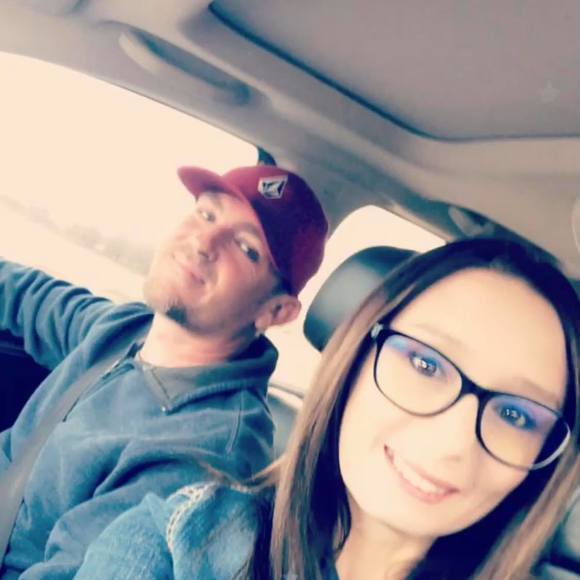 Profile Picture of Desi Beyer (@desibeyer) on Poshmark