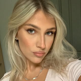 Profile Picture of Ru 💛 (@ruby.brooke) on Instagram