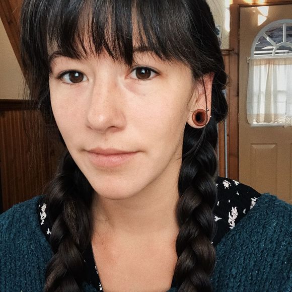 Profile Picture of Abbey Carr (@boogasdoob) on Poshmark
