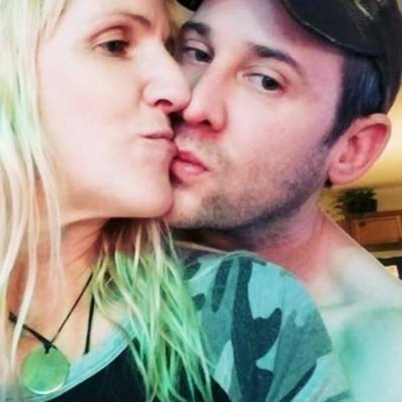 Profile Picture of Deb Burns (@debburns7) on Poshmark