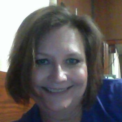 Profile Picture of Tracy Beam (@MommyBoo2002) on Twitter