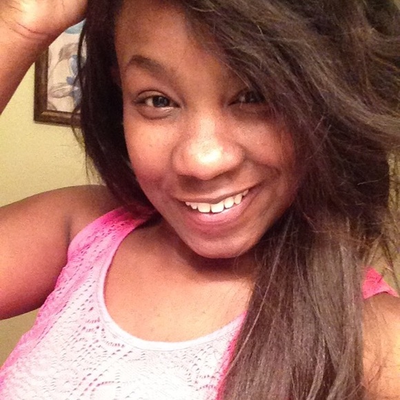 Profile Picture of Neciaa Monae' (@neciamonae) on Poshmark