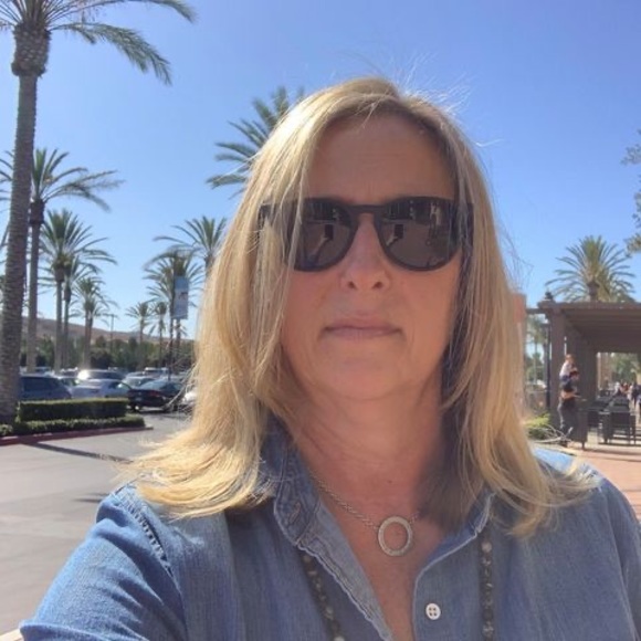 Profile Picture of Liselott Persson (@liselottpersson) on Poshmark