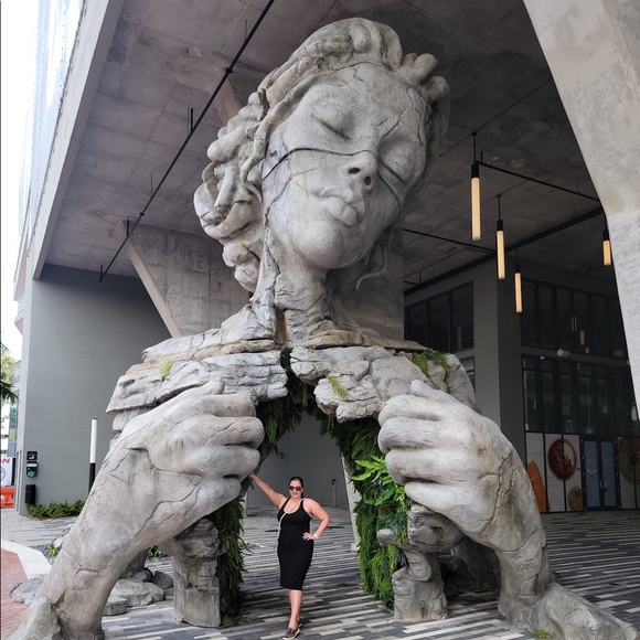 Profile Picture of Crystal Watts (@mrsbahr913) on Poshmark