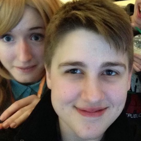 Profile Picture of Kai Andrews (@wishuponanidiot) on Poshmark