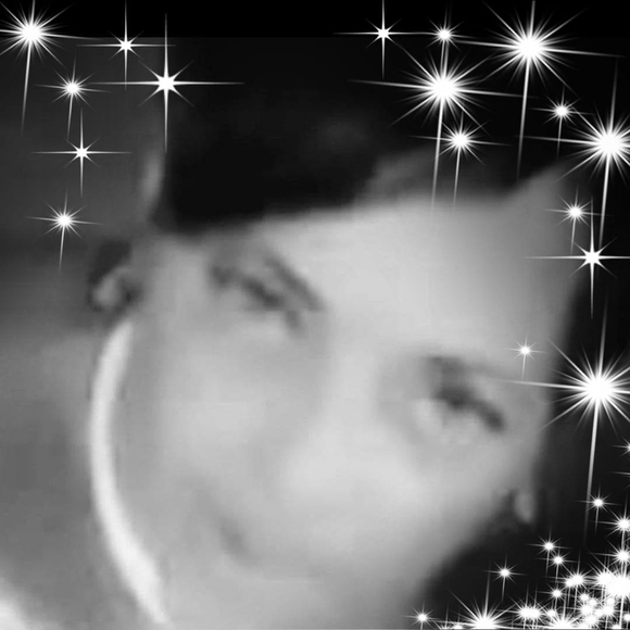 Profile Picture of Cusin Cotto (@cusin0707) on Poshmark