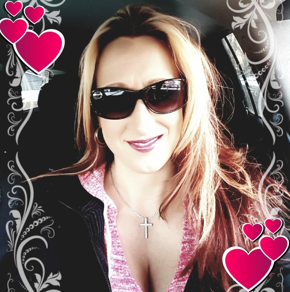 Profile Picture of Alysia Opatz (@alysia_marie) on Poshmark