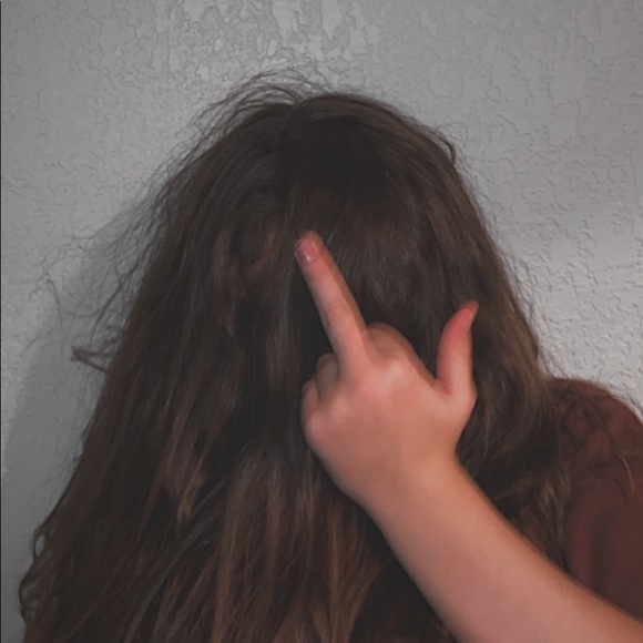 Profile Picture of Mariah Handwork (@mariahgh7) on Poshmark