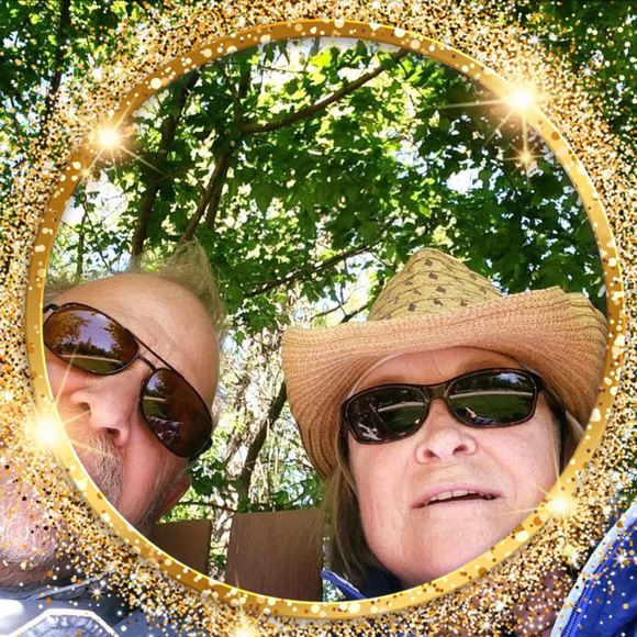 Profile Picture of Robin Dexter (@finsfancy2) on Poshmark