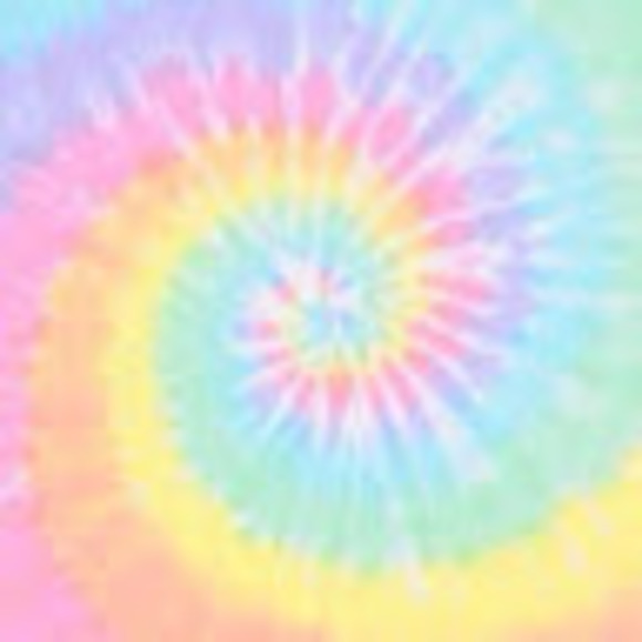 Profile Picture of Jen Bezaire (@jbzr_) on Poshmark