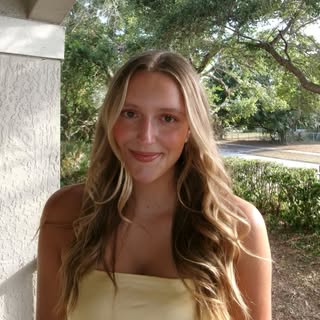 Profile Picture of I Z Z Y (@isabelleglenn) on Instagram